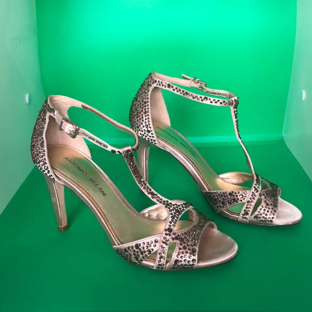 Antonio Melani Evette Champagne dress sandals size 7